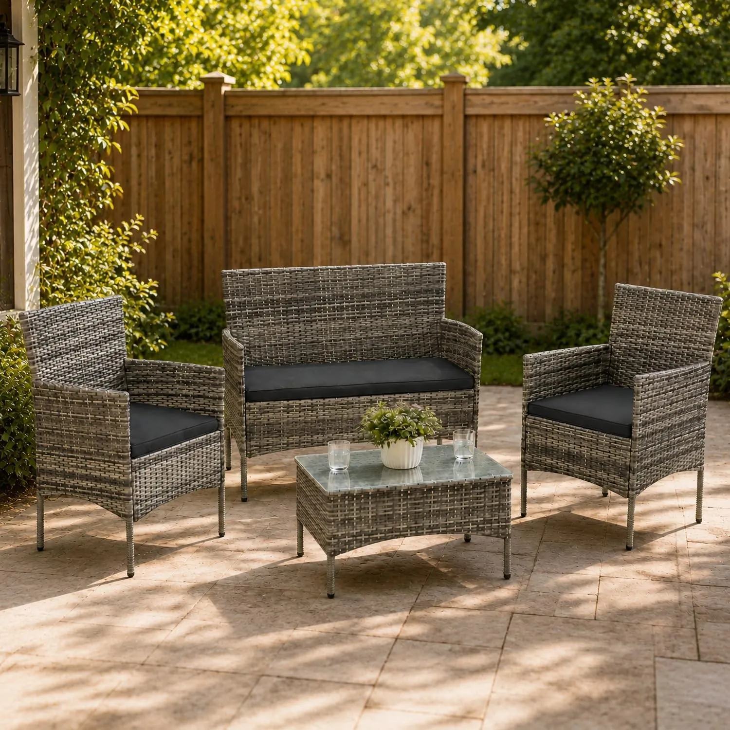 Juskys Polyrattan Sitzgruppe Fort Myers 4 Personen mit 2er Sofa, 2 Stühle, Tisch & Sitzkissen wetterfest grau-meliert B…