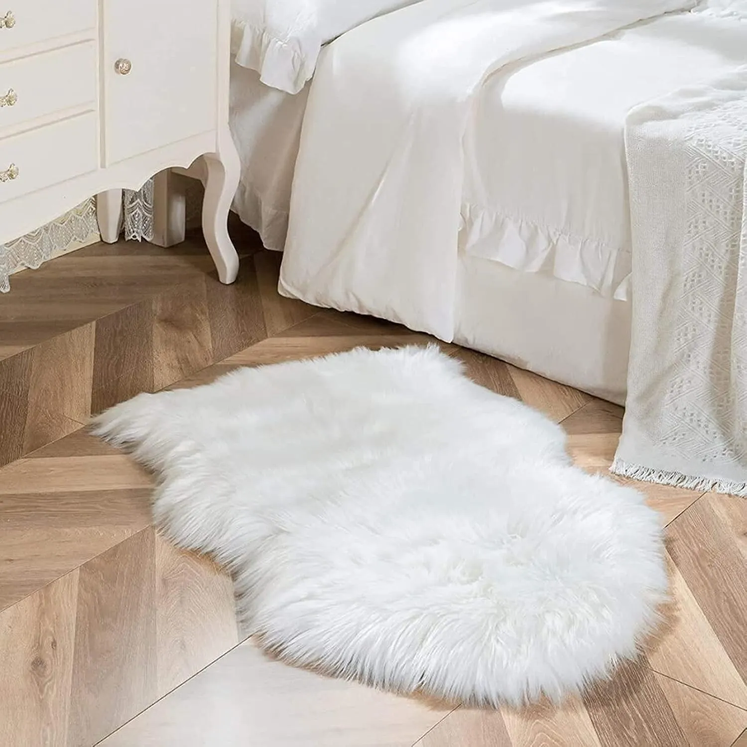 HEQUN Faux Lammfell Schaffell Teppich Kunstfell Dekofell Lammfellimitat Teppich Longhair Fell Nachahmung Wolle Bettvorl…