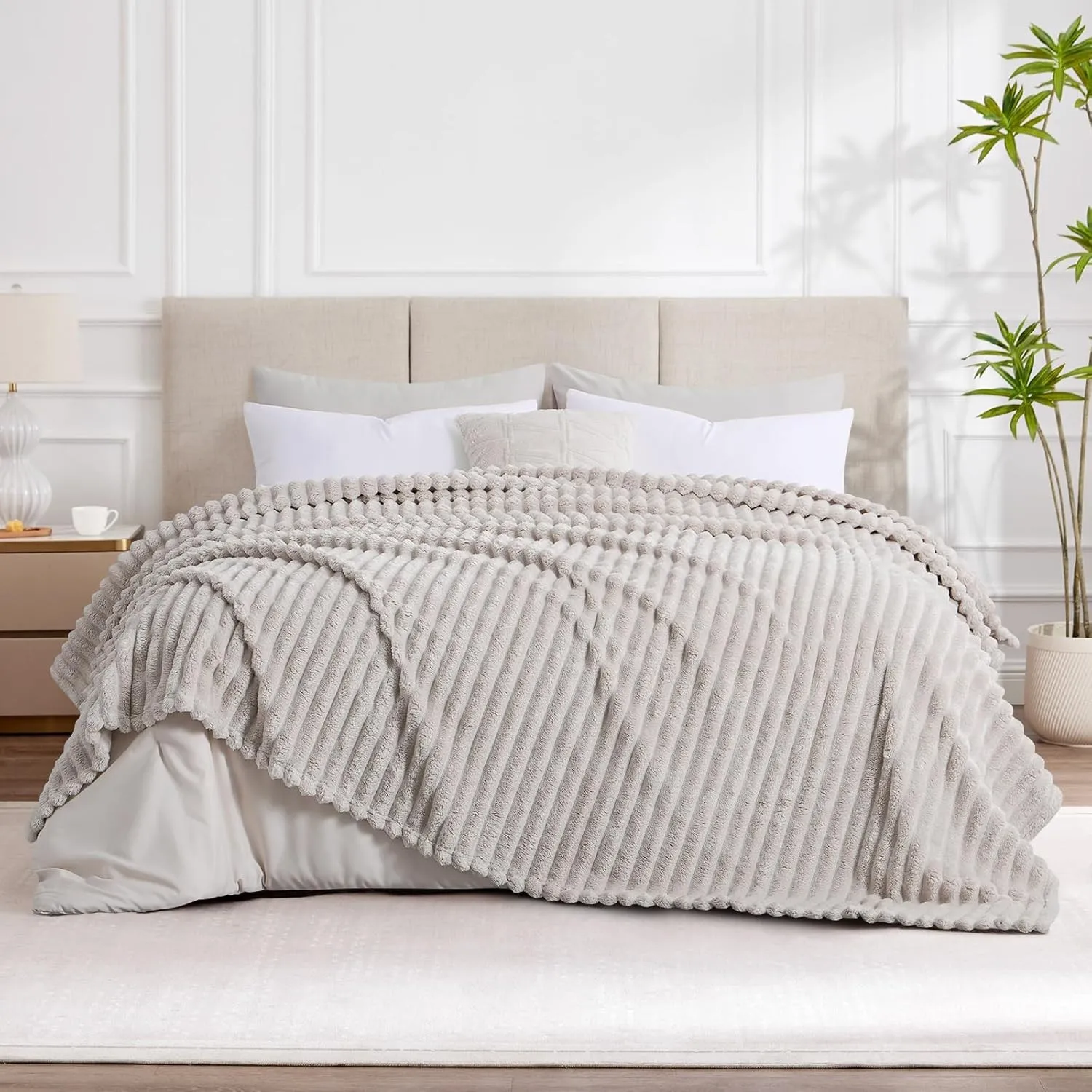 RUIKASI Kuscheldecke 220x240 Flauschig Decke Beige - XXL Wolldecke Sofadecke für Couch & Bett, Wohn- & Kuscheldecken, W…