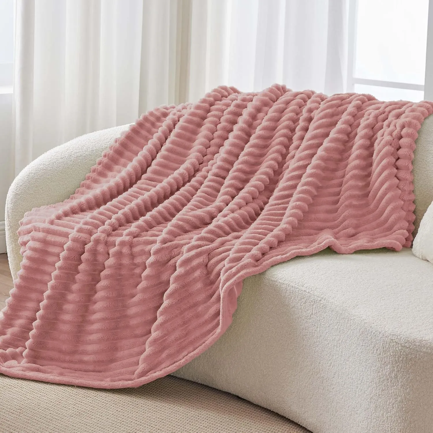 BEDELITE Kuscheldecke Flauschig Deko Decke für Couch, Rosa, 150x200