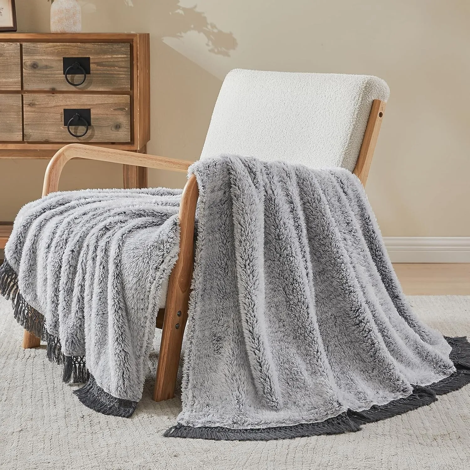 EMME Kuscheldecke Sherpa Decke 150x200 Dicke Warm Flauschig Grau Sofadecke