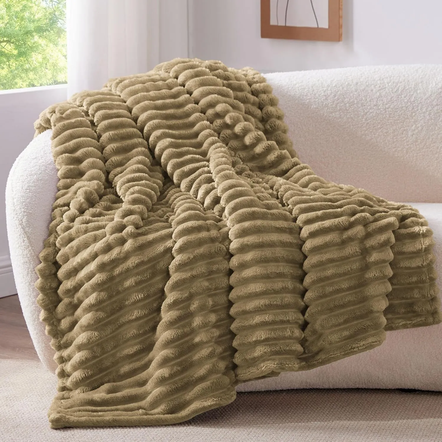 BEDELITE Kuscheldecke Flauschig Deko Decke für Couch, Braun, 150x200