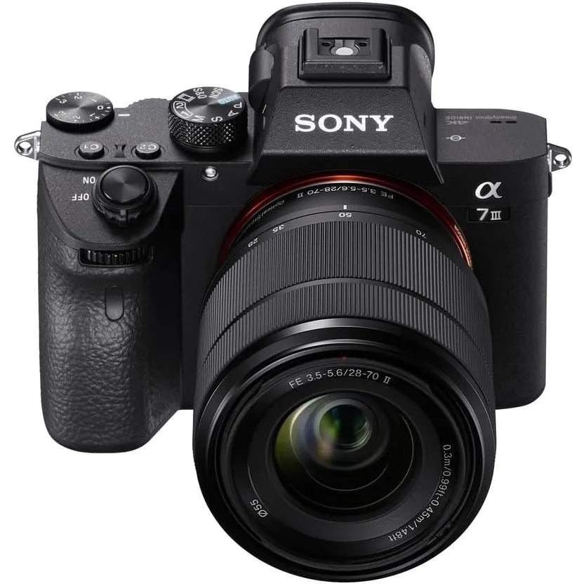 Sony Alpha 7 III Vollformat Systemkamera mit 28–70 mm II, 24,2 MP
